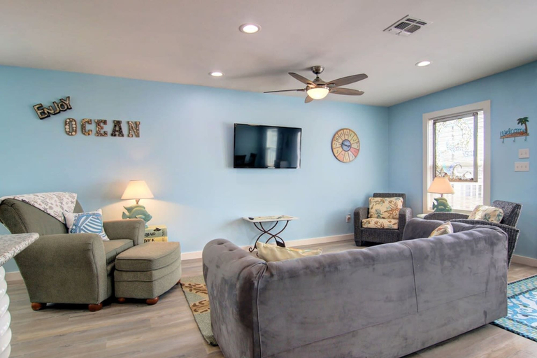 Room 3, Nauti Mermaid Private Pool Sleeps 14 Dog Friendly, Nueces