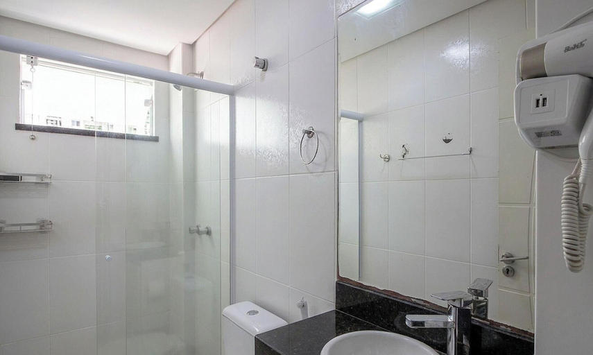 Bathroom 2, Beautiful apt w/ Leisure Facilities Sbh0237, Bombinhas