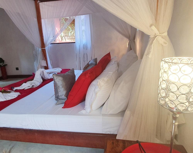 Bedroom 2, Hotel ECOLODGE LE RAVORAHA, Analanjirofo