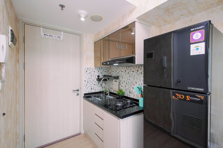Private kitchen 5, Sophisticated Studio At Apartment Springlake Summarecon Bekasi, Bekasi
