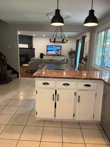 Interior 3, Rockway Retreat - Spacious Home & Backyard Oasis, Waterloo