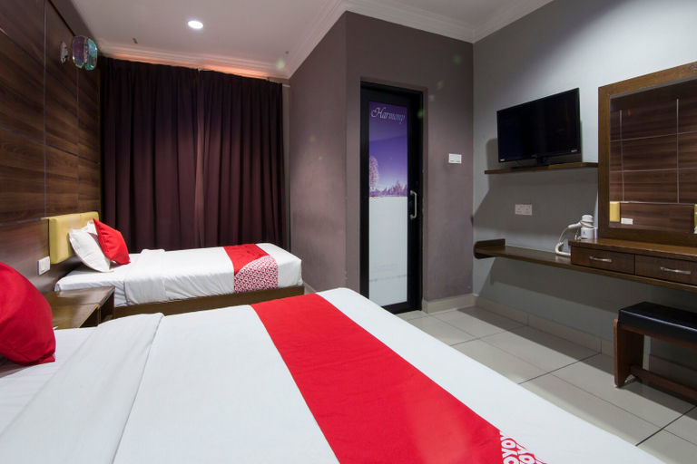 Bedroom 3, Anggerik Garden Hotel- AG Hotel, Manjung