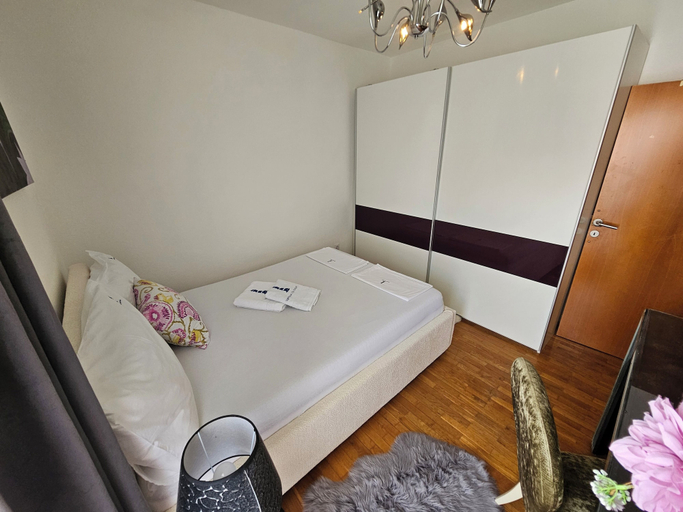 Room 2, Casa Carmel, Split