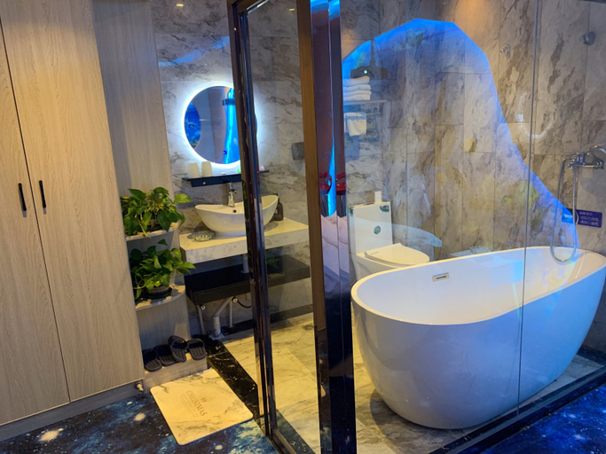 Bathroom, Jincheng Hotel, Xianyang
