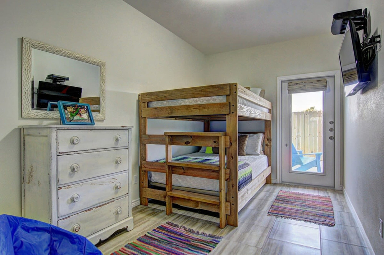 Bedroom 3, Borracho Beach- Waterslide Pet Friendly, Nueces