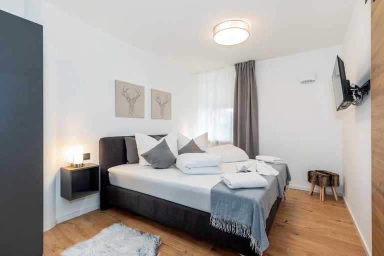 Bedroom 1, MyWinkl-Design-Ferienwohnungen, Traunstein