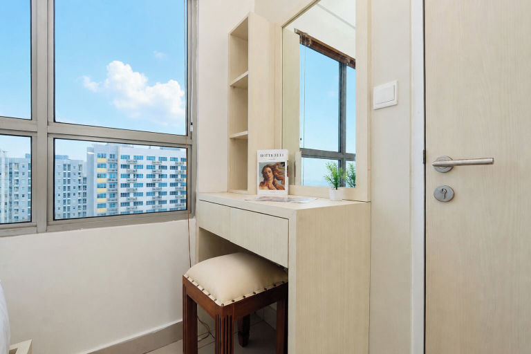 Room 2, Compact With Minimalist Design 2Br At Springlake Summarecon Bekasi Apartment, Bekasi