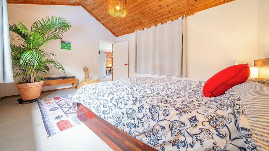 Bedroom 2, Gapyeong Botanical Pension, Gapyeong