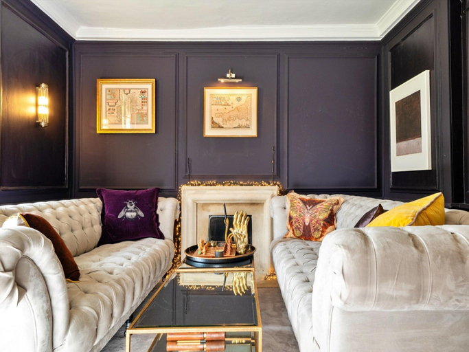 Living room 5, Cotswolds Manor With Garden, Gloucestershire