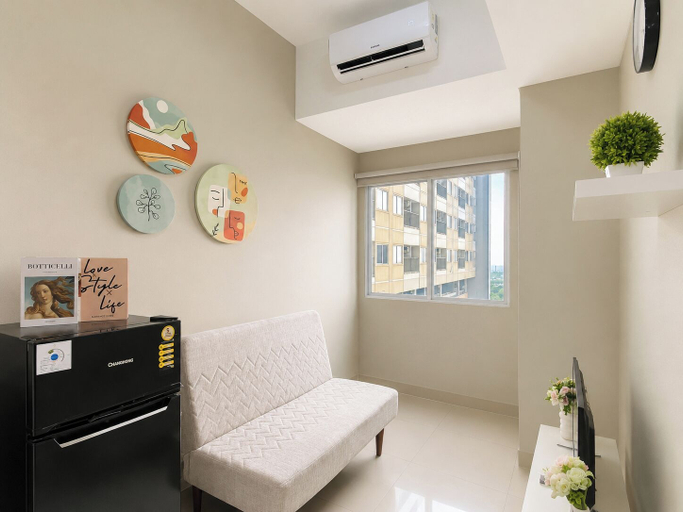 Living room 5, Cozy And Trendy 1Br At Apartment Royal Sentul Park, Bogor