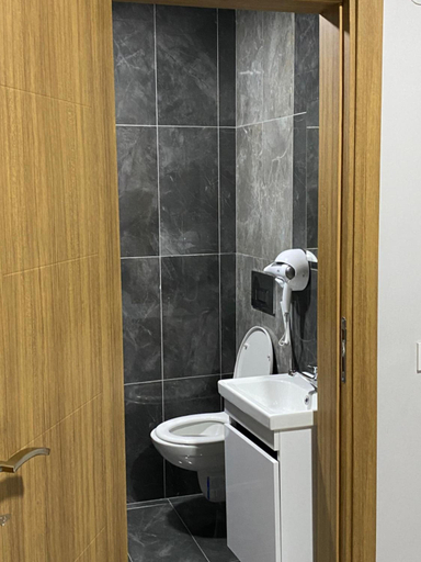 Bathroom 4, Victorious Hotel, Fatih