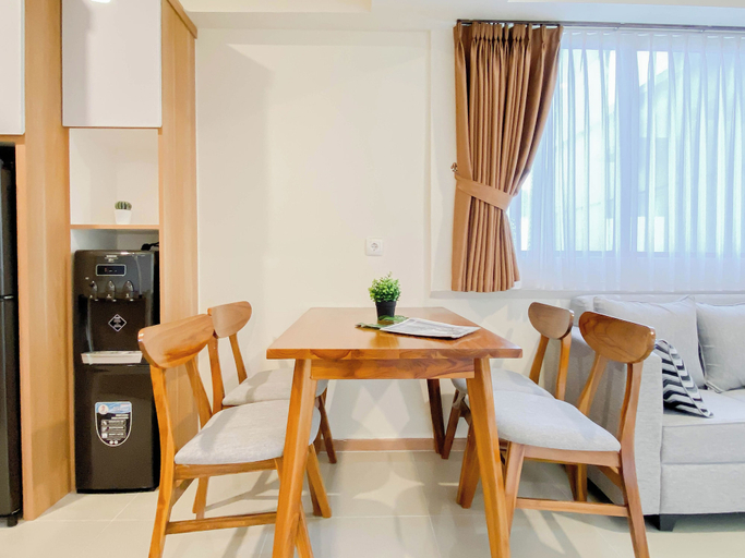 Dining room 5, Cozy Earth Tone 2Br At Apartment Meikarta District 1, Cikarang