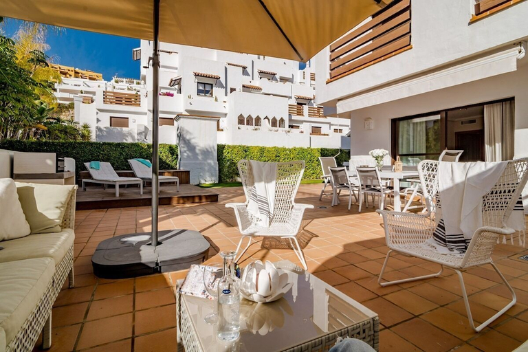 Food & Drinks, Gh-modern 2 bed Apartment With Pool in Estepona, Málaga