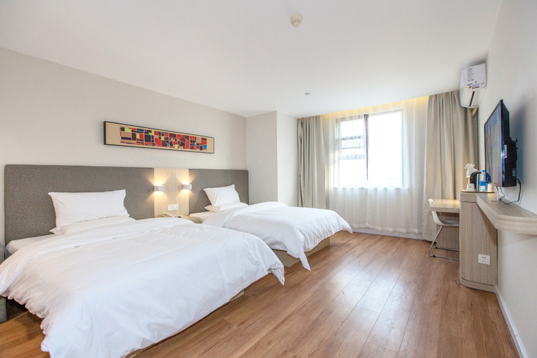 Bedroom, HanTing Hotel (Wuhan Zhongshan Park Subway Station), Wuhan