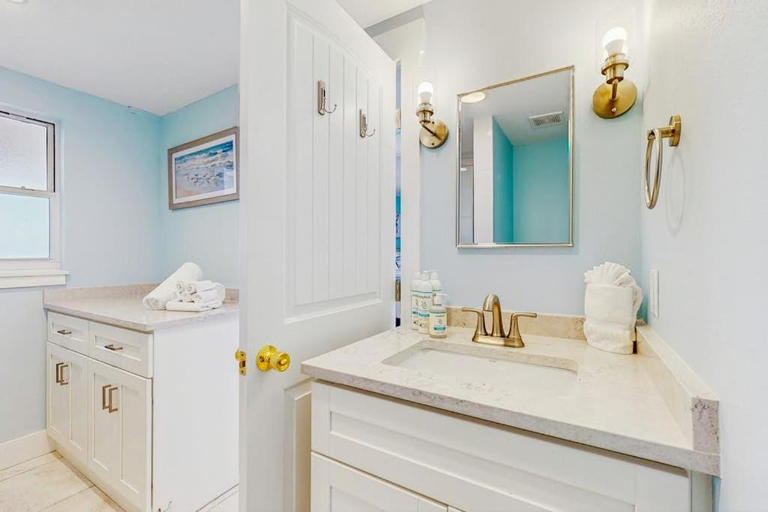 Bathroom, Playa Casanas North, Manatee