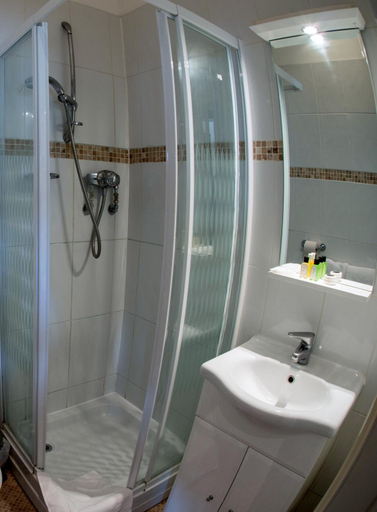 Bathroom 4, Thomas James Hotel, Warwickshire