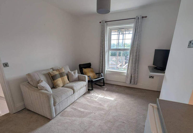 Living area 5, Georgian Apartment Sleeps 2 With Wifi, Shropshire