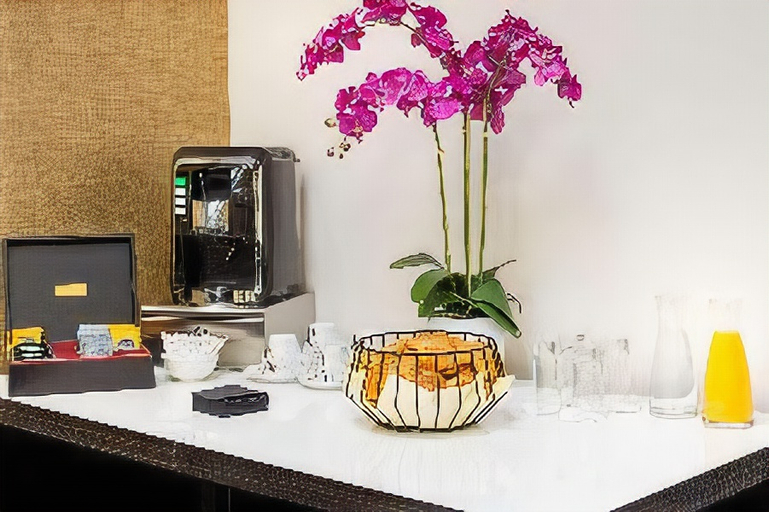 Food & Drinks 5, ベストウェスタン ホテル ジャーネル パリ シュド, Essonne