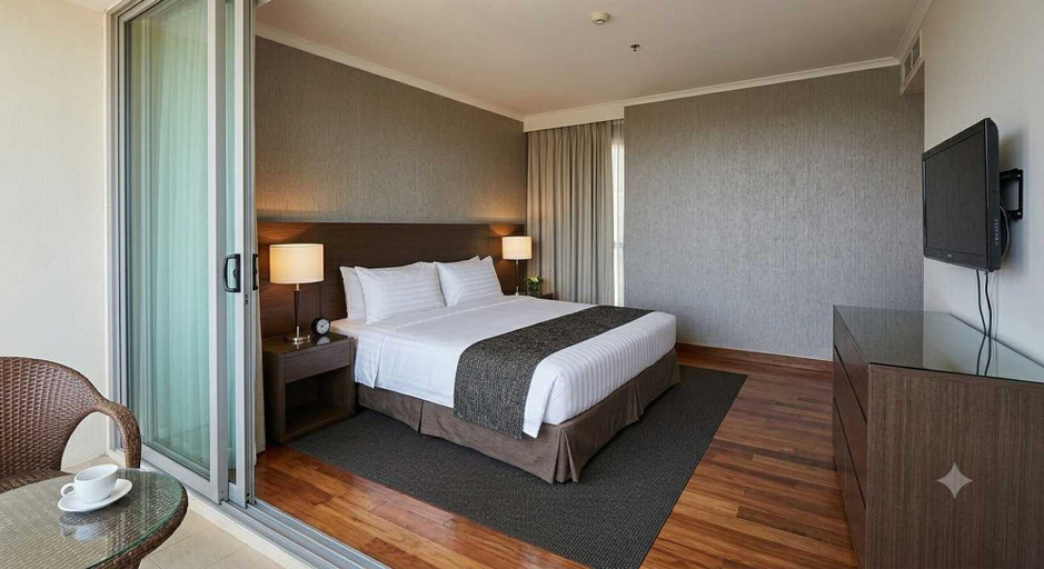 Room 2, Deluxe SLN Terminus Gachibowli, Hyderabad