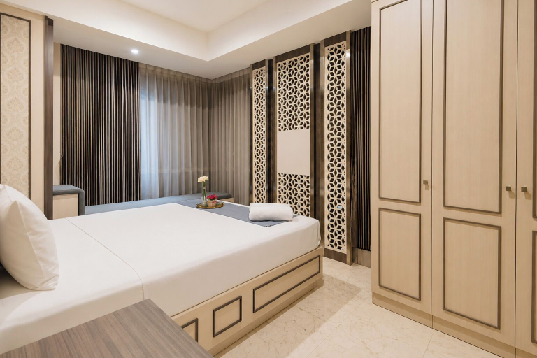 Room 3, 4Br Combine Spacious And Amazing At Grand Sungkono Lagoon Apartment, Surabaya