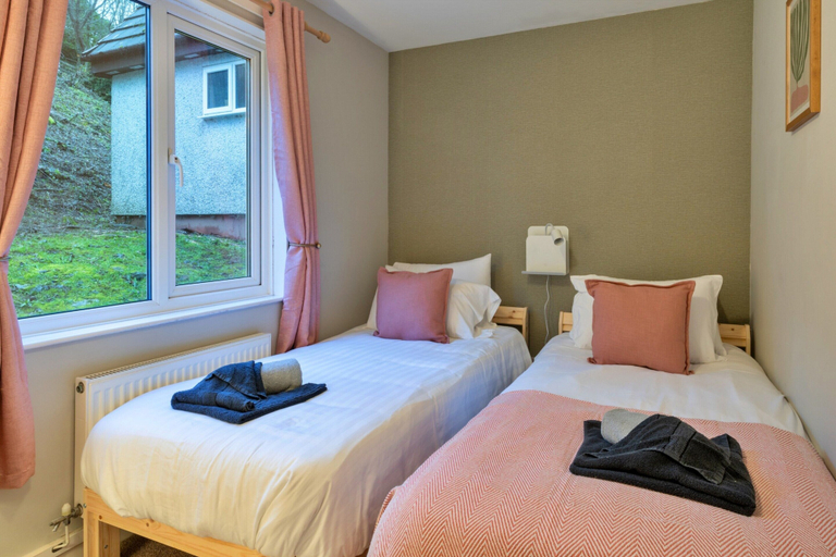 Room 4, Premium Cornwall Park Lodge for 6, Cornwall