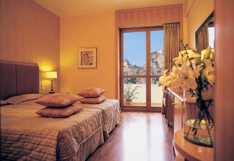 Bedroom 3, Divani Meteora Hotel, Thessaly