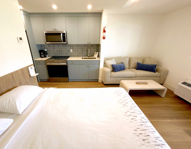 Bedroom 3, Sandy Beach Suites, Okanagan-Similkameen