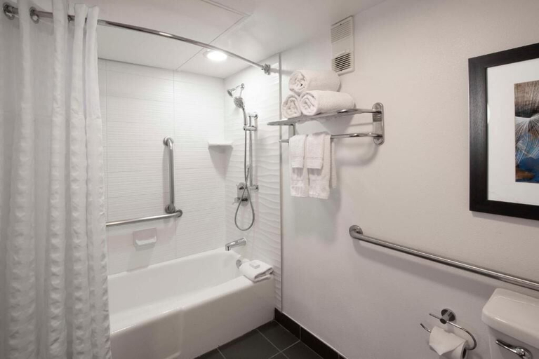 Bathroom 2, The Signature Suites, Irving