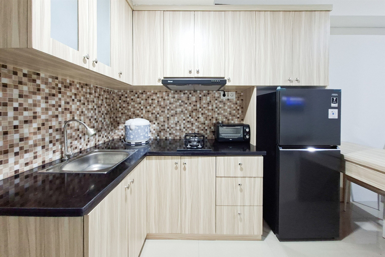 Private kitchen 4, Nice Look 1Br At Apartment Tamansari Bintaro Mansion, Tangerang Selatan