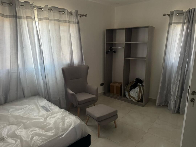 Room 2, Apartment Building in Salagi, Kombo Saint Mary