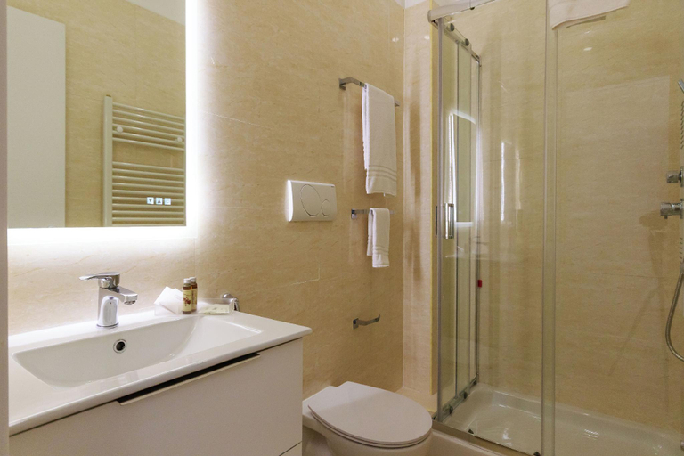 Bathroom 5, Villa Aurora Rooms, Rome
