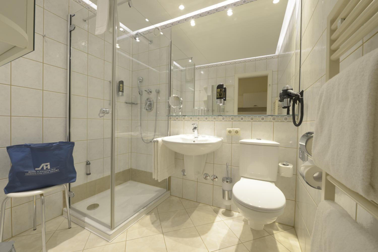 Bathroom 5, Schweizer Hof, Passau