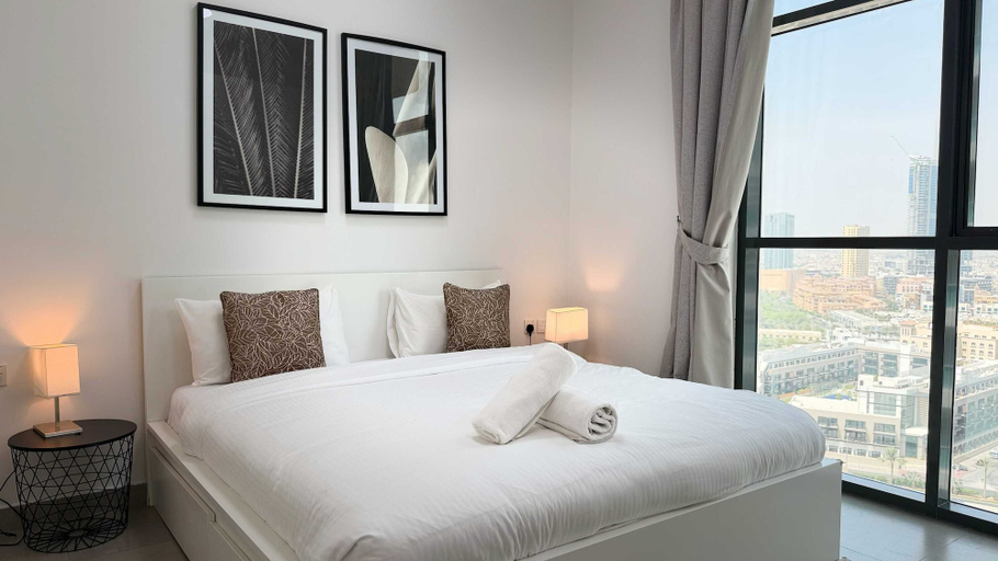 Room 2, Stylish 1BR Apartment at AKA Residence, Dubai