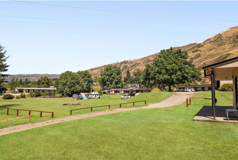 Property grounds 4, Sundale Nordic Villages, Queenstown-Lakes