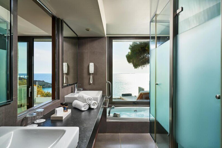 Bathroom 5, White Rocks Hotel Kefalonia, Ionian Islands
