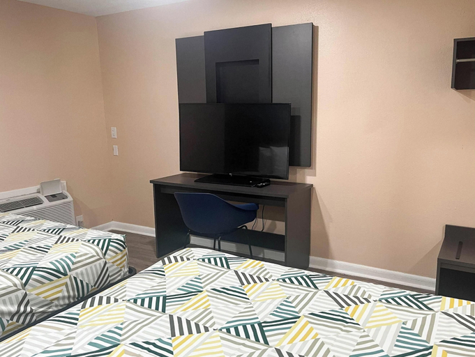 Room 4, Studio 6 – Vicksburg, Ms – Mississippi River, Warren