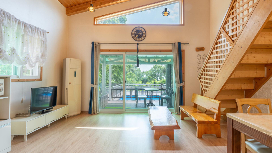 Others 4, Ganghwado Elinhuvert Pension, Ganghwa