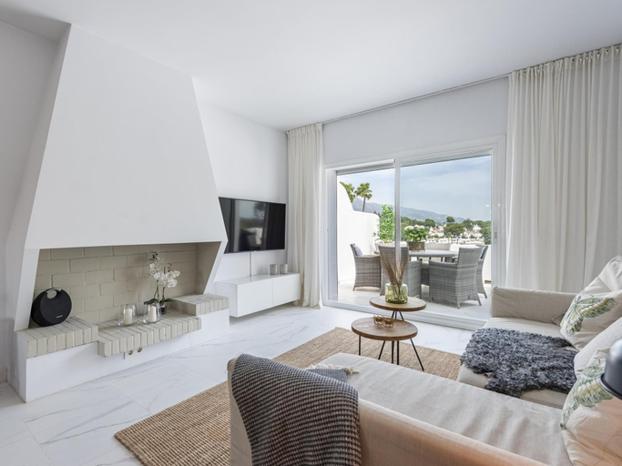 Room 5, Contemporary new Apartment With 2 Terraces, Málaga