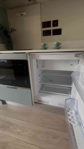 Private kitchen 5, Student Only Ark Canning Town, London