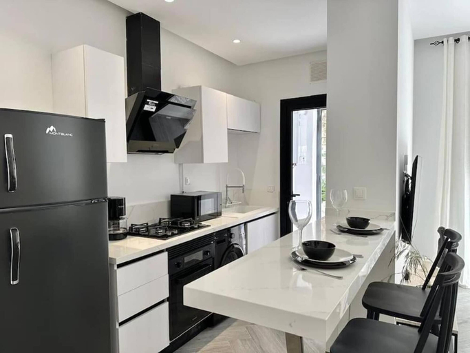 Interior 4, Onyx Apartment at Lake 2 with beautiful terrace, Bouhaira