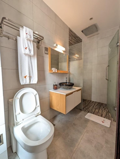 Bathroom 3, Canary Hotel, Kampala