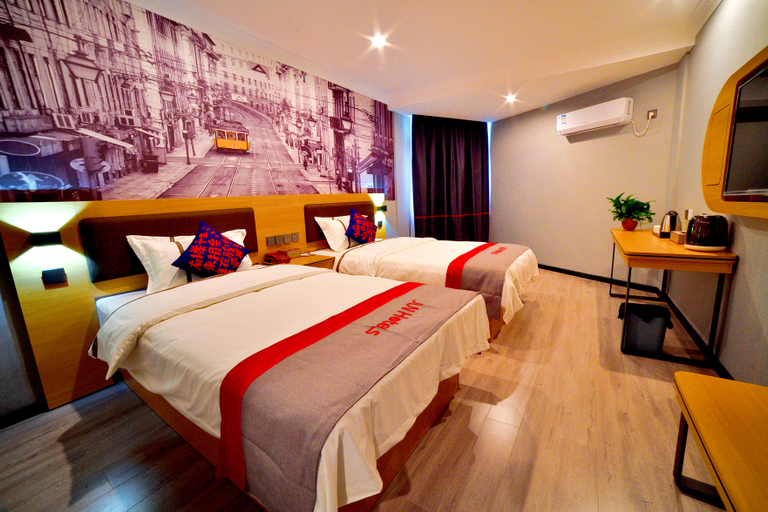 Bedroom 2, 쥔이 호텔 체인 (쉬푸 보행자 거리 지점)(Junyi Hotel Chain (Xupu Pedestrian Street Branch)), Huaihua