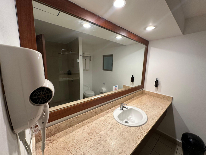 Bathroom 5, Royal Decameron Mompiche - All Inclusive, Muisne