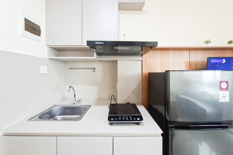 Private kitchen 4, Comfortable And Homey Studio Room At Apartment B Residence, South Tangerang