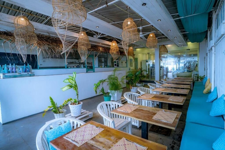 Outdoor dining 2, Trinco Beach by DSK, Trincomalee Town and Gravets
