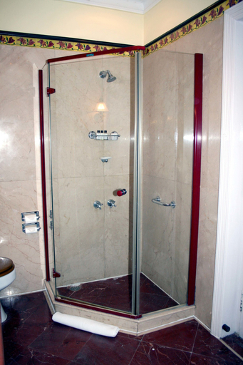Bathroom 5, The Lalit Grand Palace Srinagar, Srinagar