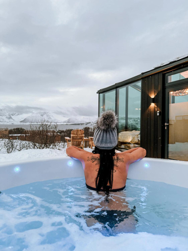Sport & Beauty 2, WonderInn Arctic, Kvæfjord
