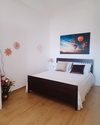 Room 2, Regina Anna Home, Bari