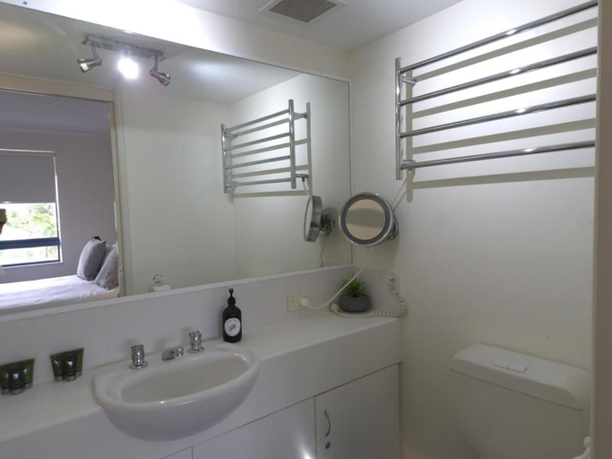 Bathroom 5, Sails Resort Caloundra, Caloundra - Caloundra S.