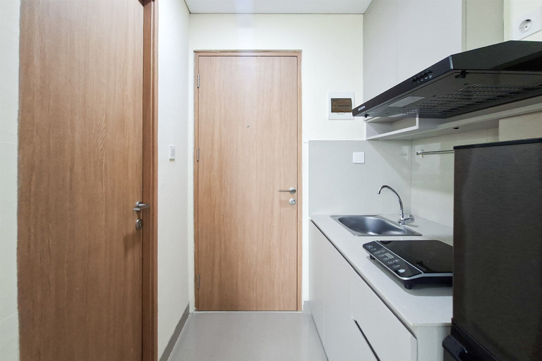 Private kitchen 5, Comfortable And Homey Studio Room At Apartment B Residence, South Tangerang